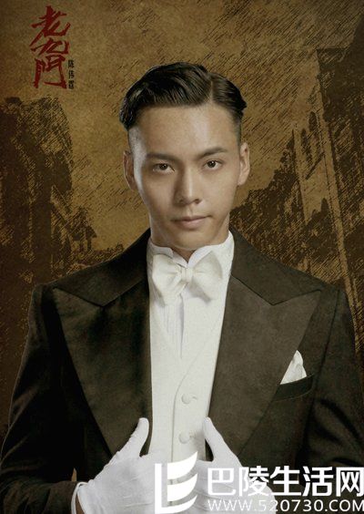 佛爷露额偏分后梳短发 佛爷露额偏分后梳短发