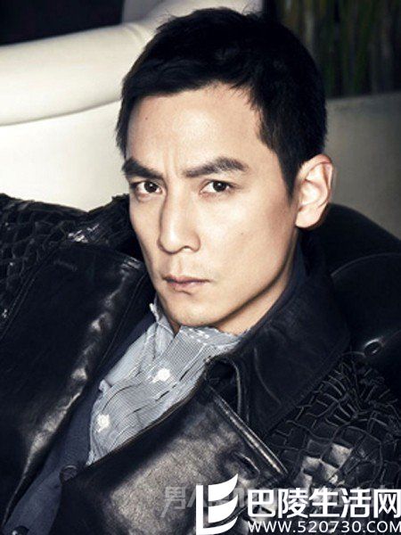 吴彦祖露额头发型