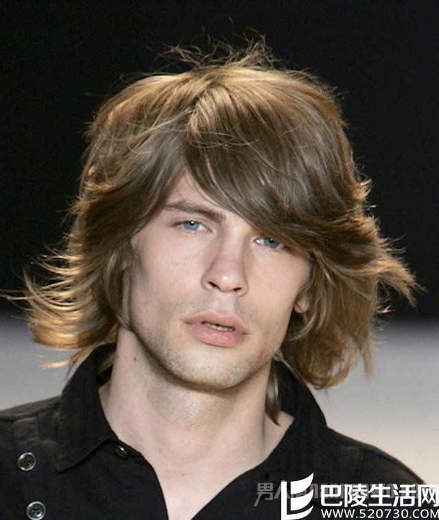 男生中长发发型 男生中长发发型
