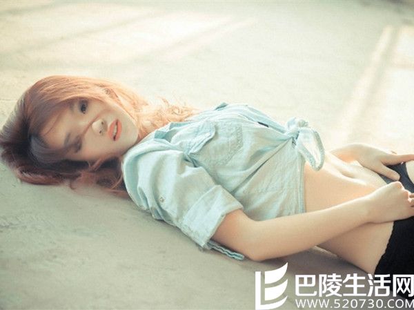 desk_001.jpg desk_001.jpg