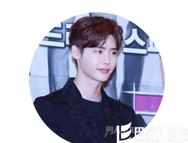 李钟硕男士中分