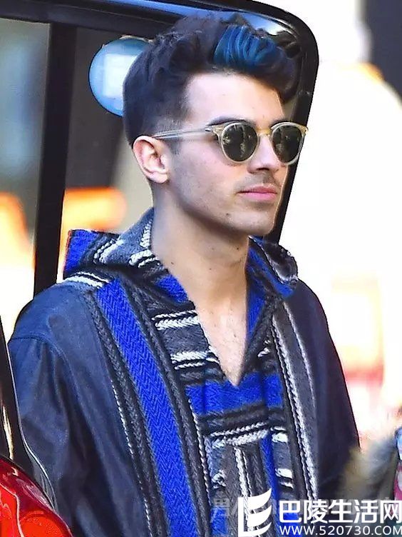 蓝黑色染发 蓝黑色染发