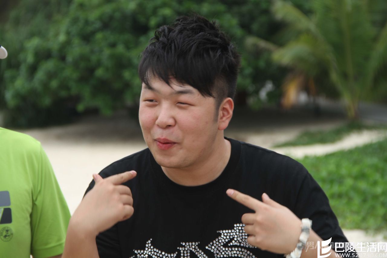 圆脸适合什么发型 圆脸适合什么发型