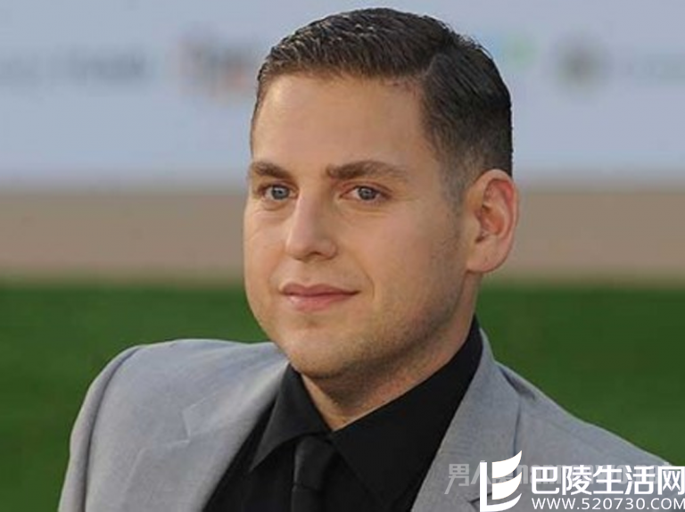 圆脸适合的男士短发 圆脸适合的男士短发