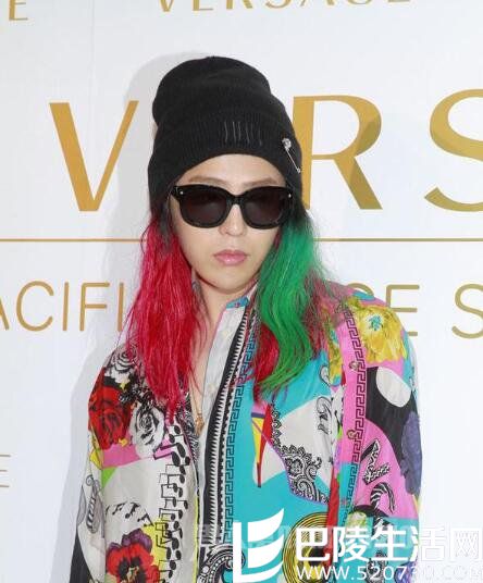 权志龙彩色长发发型