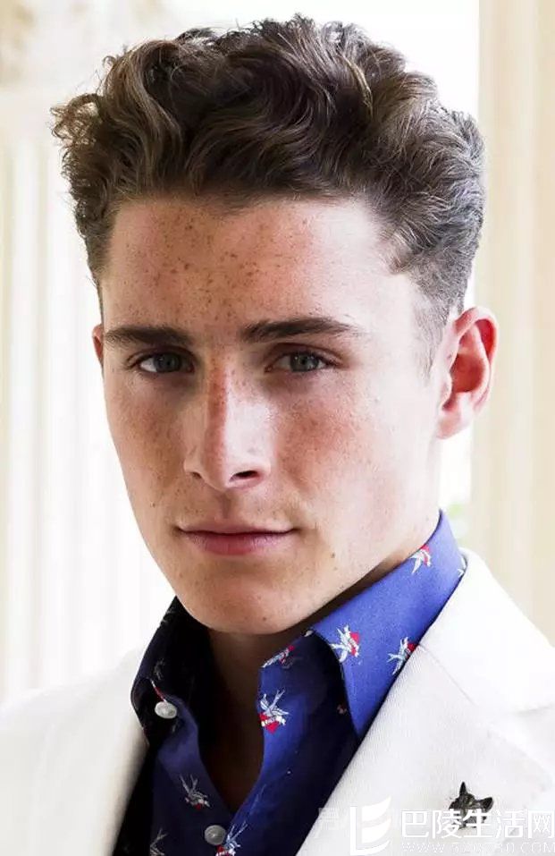 蓬巴杜发型怎么弄 蓬巴杜发型怎么弄