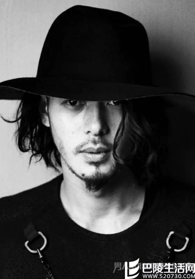 男士长发帽子造型