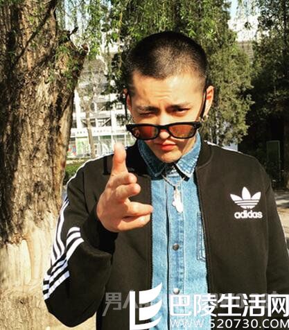 吴亦凡生活照