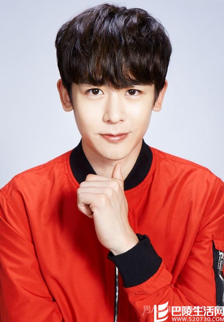 圆脸适合的发型图片男