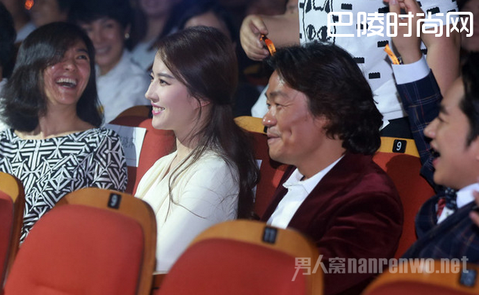 刘亦菲王宝强同框