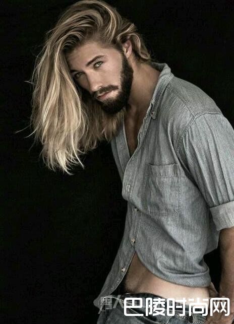 留长发的男人