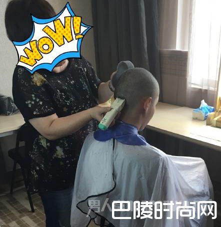 吴亦凡剃头