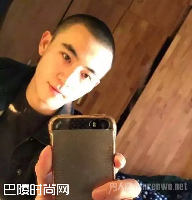 男生寸头 男生寸头