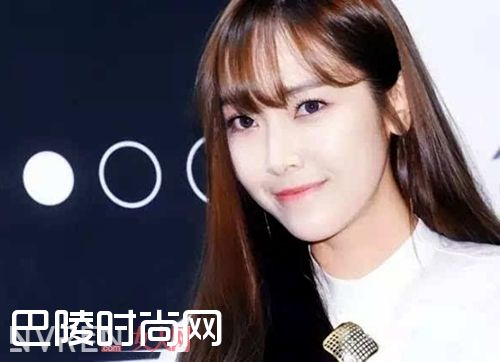 厚重刘海发型_这五种发型已经过时了 爱美的你应该知道