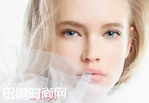 干性混合干性怎样给皮肤补水好_冬天皮肤干燥脱皮怎么办 如何正确给肌肤补水