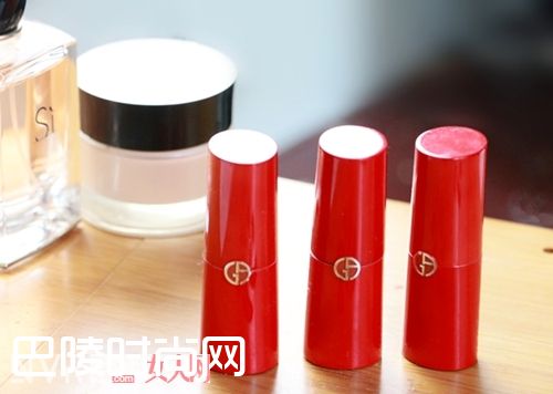 乔治·阿玛尼红唇膏_最暖心的哄女友方式 不来几支口红怎么行