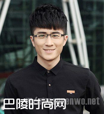 碎发斜刘海发型