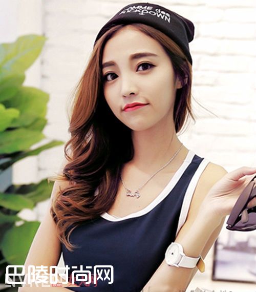 波浪小卷烫发_看卷发如何玩转减龄时尚 气质女神你值得拥有 波浪小卷烫发_看卷发如何玩转减龄时尚 气质女神你值得拥有