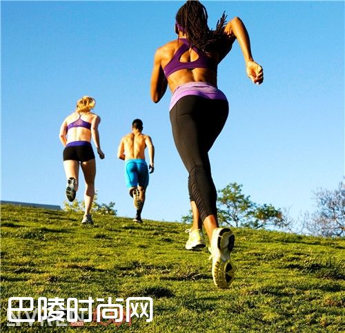 冬天跑步有哪些好处_冬天跑步暖身又减脂 选对时间让脂肪燃起来