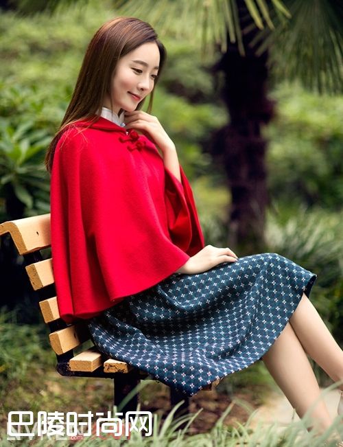 小香风简约斗篷毛呢外套_百变短款毛呢外套 才是冬日的时尚杀手锏