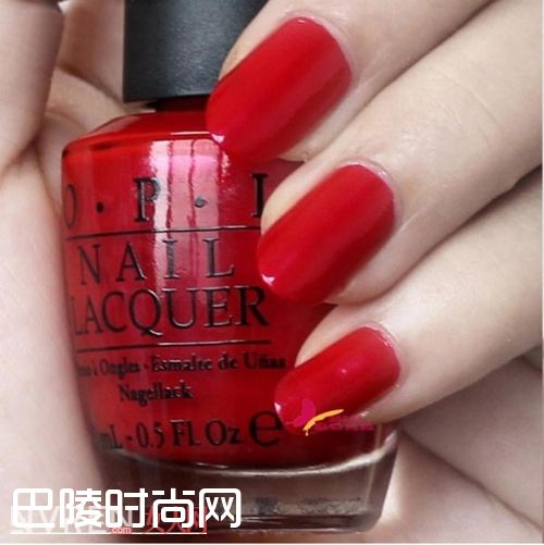 深红色指甲油使用诀窍_不同颜色指甲油的使用诀窍 轻松成为美妆达人