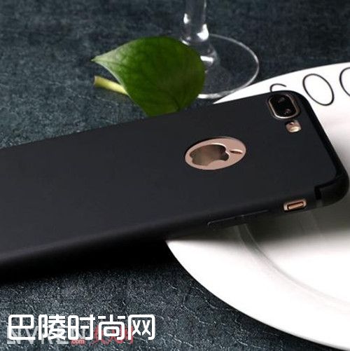 磨砂硅胶防摔保护套_简单又时尚的手机壳 最适合给男朋友当礼物了 磨砂硅胶防摔保护套_简单又时尚的手机壳 最适合给男朋友当礼物了