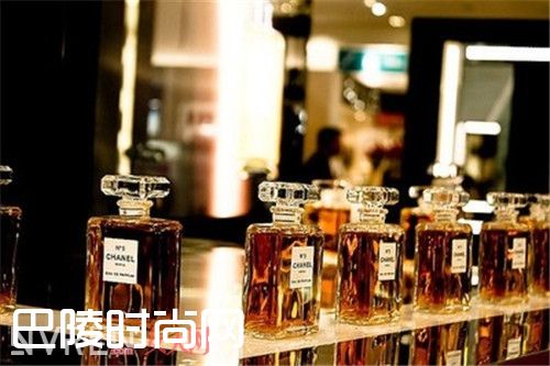  香奈尔5号简介_香水品牌前十大排名 你中意的哪款有上榜呢