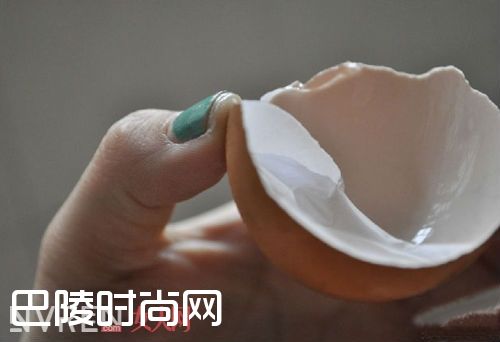 鸡蛋壳内膜去黑头_女生去黑头的五个方法 别说我没告诉你哦