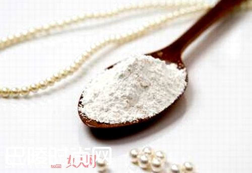 用珍珠粉去黑头_女生去黑头的五个方法 别说我没告诉你哦