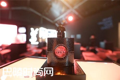 圣罗兰鸦片香水简介_香水品牌前十大排名 你中意的哪款有上榜呢