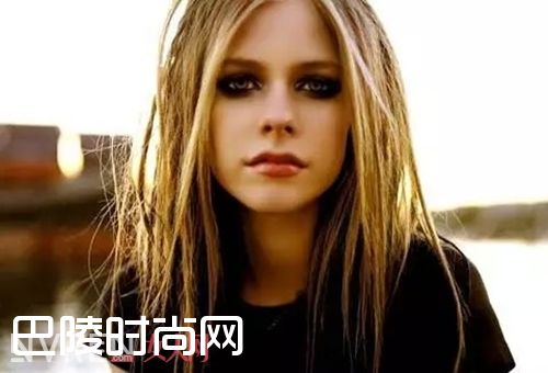 烟熏法画眼影_五种常见眼影画法学起来 冬季美美就靠它 烟熏法画眼影_五种常见眼影画法学起来 冬季美美就靠它