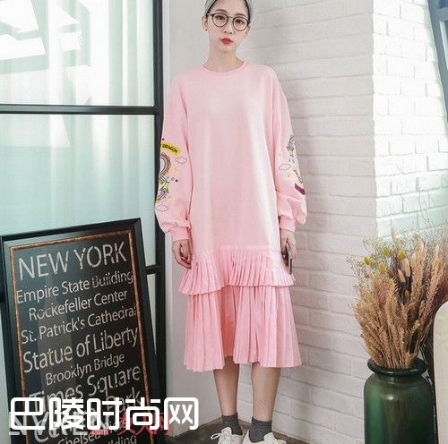 刺绣过膝假两件卫衣裙_这些刺绣单品这么美 怎么可以不来一件呢