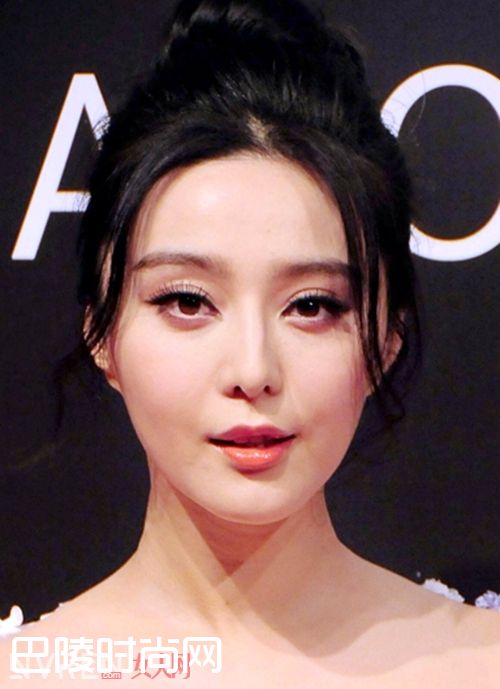 范冰冰款金粉色柔美眼妆_看明星如何画粉色眼影 你和桃花只差一个妆