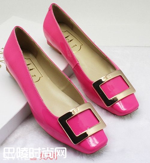 Manolo Blahnik方扣鞋_鞋子