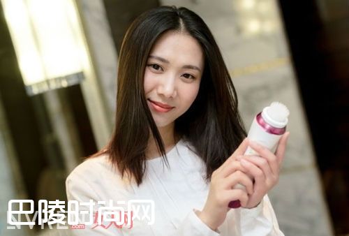 松下洁面仪洁面刷使用方法_松下洁面仪还能卸妆 快来看看它的使用方法 松下洁面仪洁面刷使用方法_松下洁面仪还能卸妆 快来看看它的使用方法