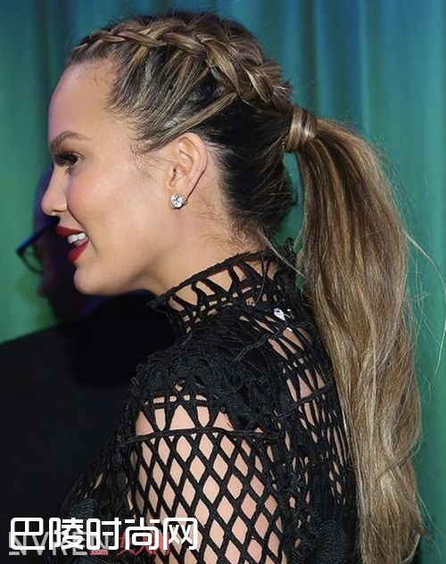 卡莉·克劳斯造型_不一定靠脸蛋 这些女明星的发型也能美出天际