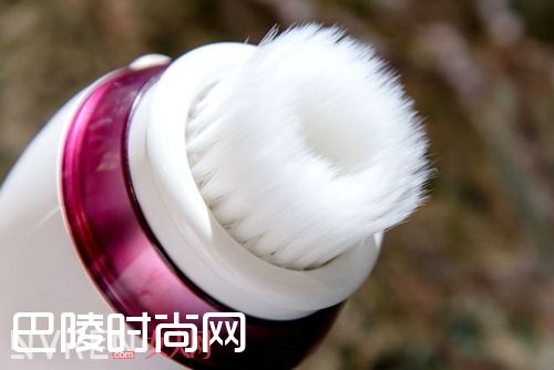 松下洁面仪洁面刷使用方法_松下洁面仪还能卸妆 快来看看它的使用方法 松下洁面仪洁面刷使用方法_松下洁面仪还能卸妆 快来看看它的使用方法