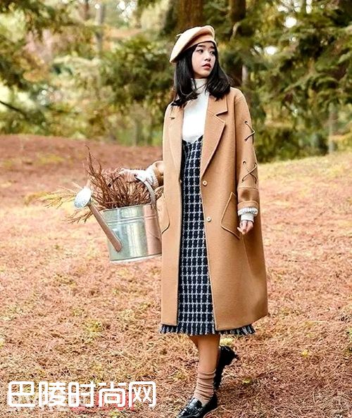 什么肤色的人适合穿驼色_冬天不能没有驼色大衣 什么颜色搭配比较时髦 什么肤色的人适合穿驼色_冬天不能没有驼色大衣 什么颜色搭配比较时髦