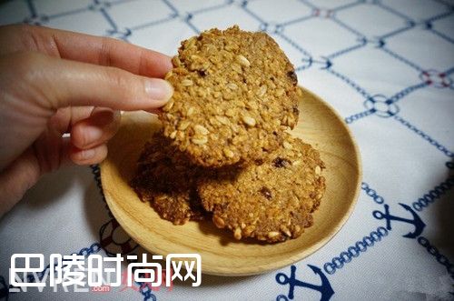 健康燕麦蔬菜小饼干做法_燕麦