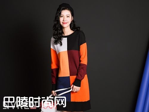 圆领撞色拼接连衣裙_看到这么有魅力的连衣裙 心痒难耐又要买不停 圆领撞色拼接连衣裙_看到这么有魅力的连衣裙 心痒难耐又要买不停