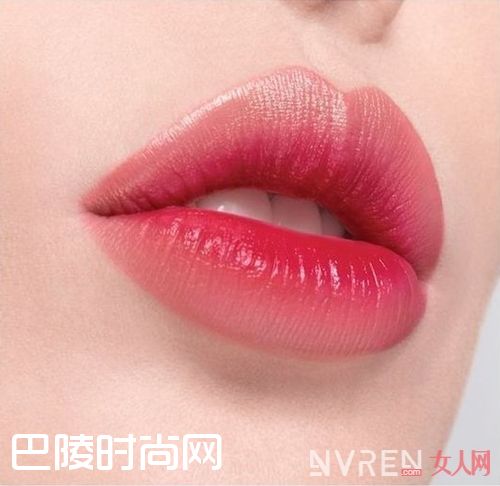 少女粉的涂法_这才是粉唇的正确涂法 不显老气又不显黑