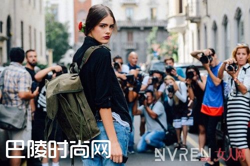 解放双手的双肩包选哪种_冬季女性完美御寒穿衣指南 时髦不冻人的选择