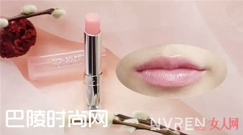 有色润唇膏你选谁_有色唇膏大比拼 化身满满心机Girl