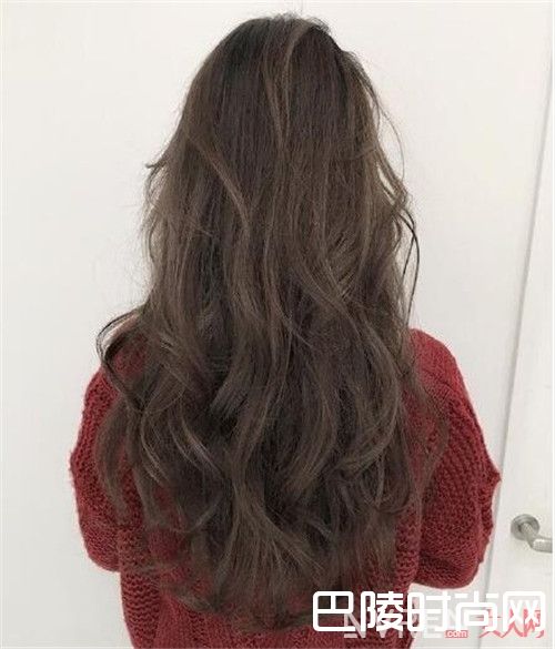 个性发型你偏爱哪款_你在等待长发及腰 还是只爱碎发绕耳