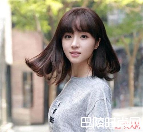 个性发型你偏爱哪款_你在等待长发及腰 还是只爱碎发绕耳