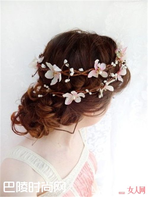 韩式新娘发型怎么做的典雅高贵_最美的韩式新娘发型 你选款唯美发型呢