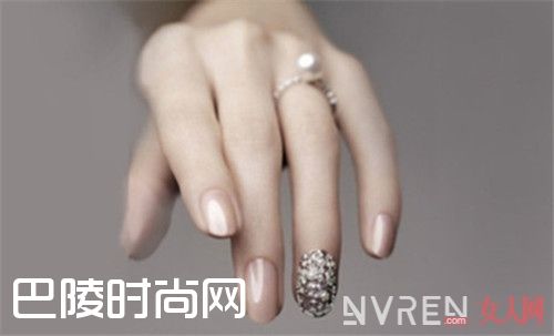 哪一款身体乳霜能掳获你心_对脸部百般宠爱的你 别忘记身体在抗议