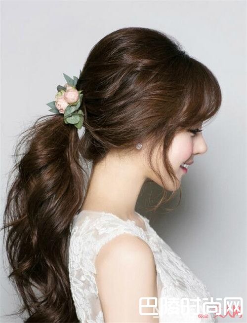 你爱长发还是短发多一点_你在等待长发及腰 还是只爱碎发绕耳