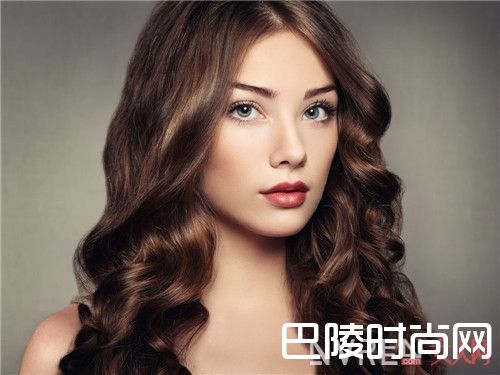不同卷发都怎么护理_爱美女生卷发应该如何打理最漂亮