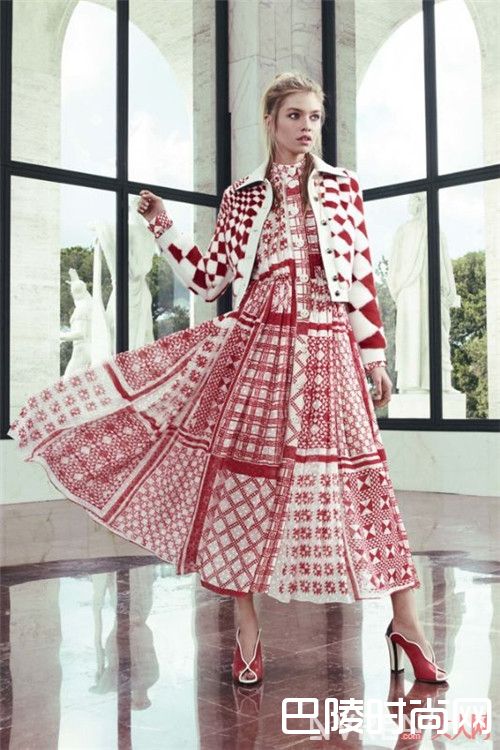Fendi 2017早春裙子简介_奢侈品牌2017早春系列 想追潮流从此刻开始